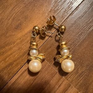 Elegant vintage Christmas snowman Gold and Pearl Earrings